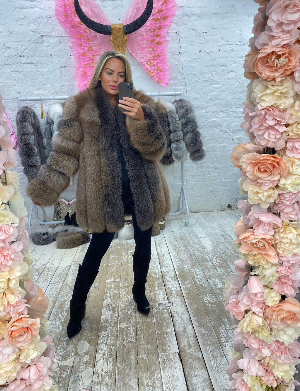 V.I.P Laura Jane Paris Saga Fur Luxury Coat ‘ Dubai  ‘