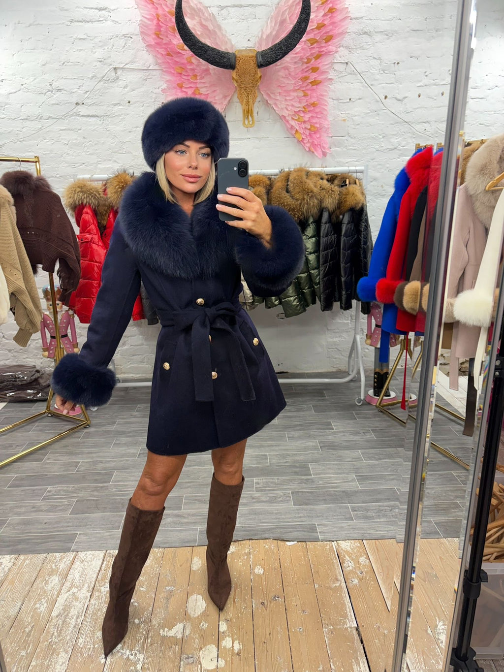 Laura Jane Paris luxury Cashmere in royal Navy