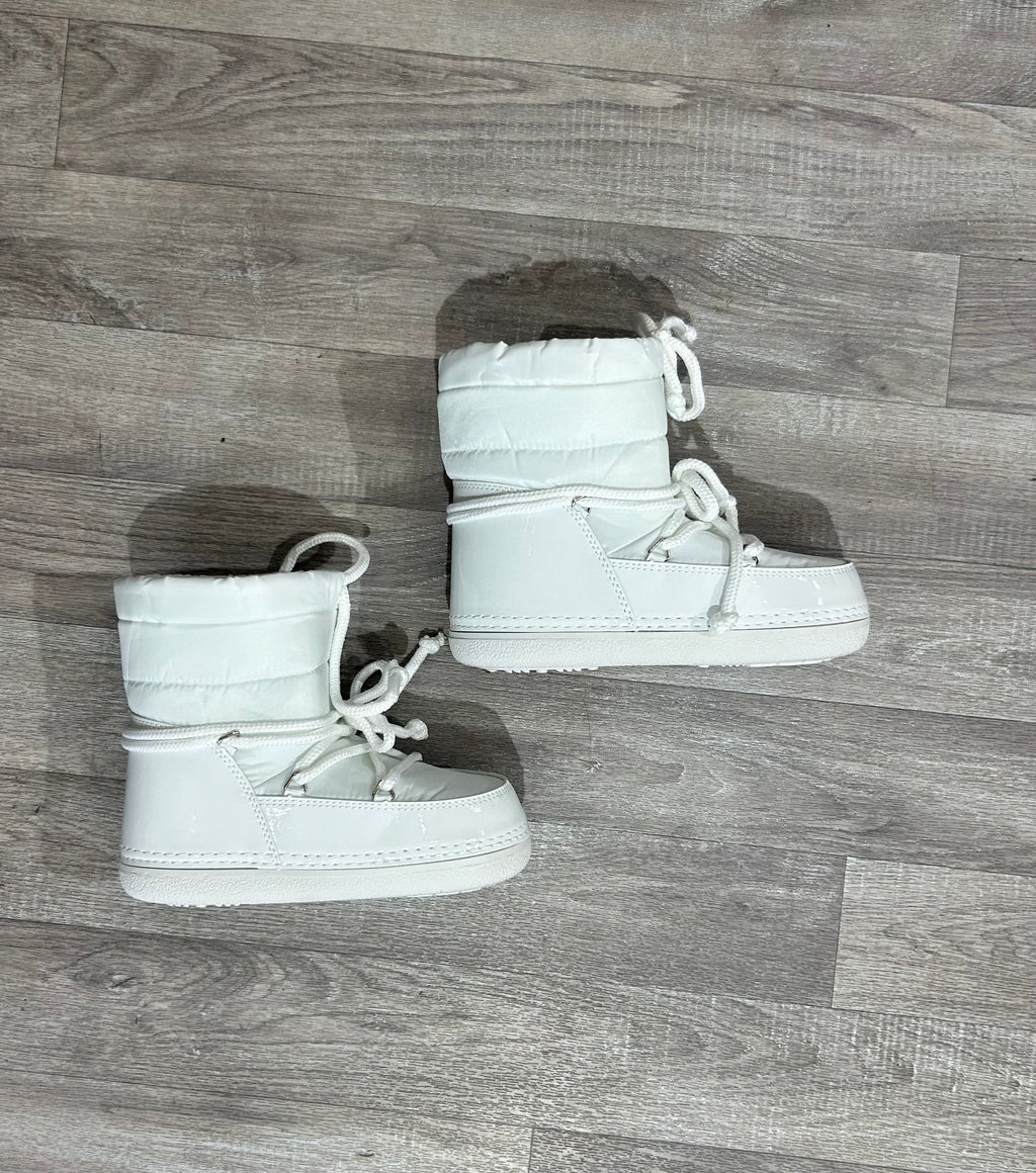 Luxury Laura Jane Paris Snow Boot White