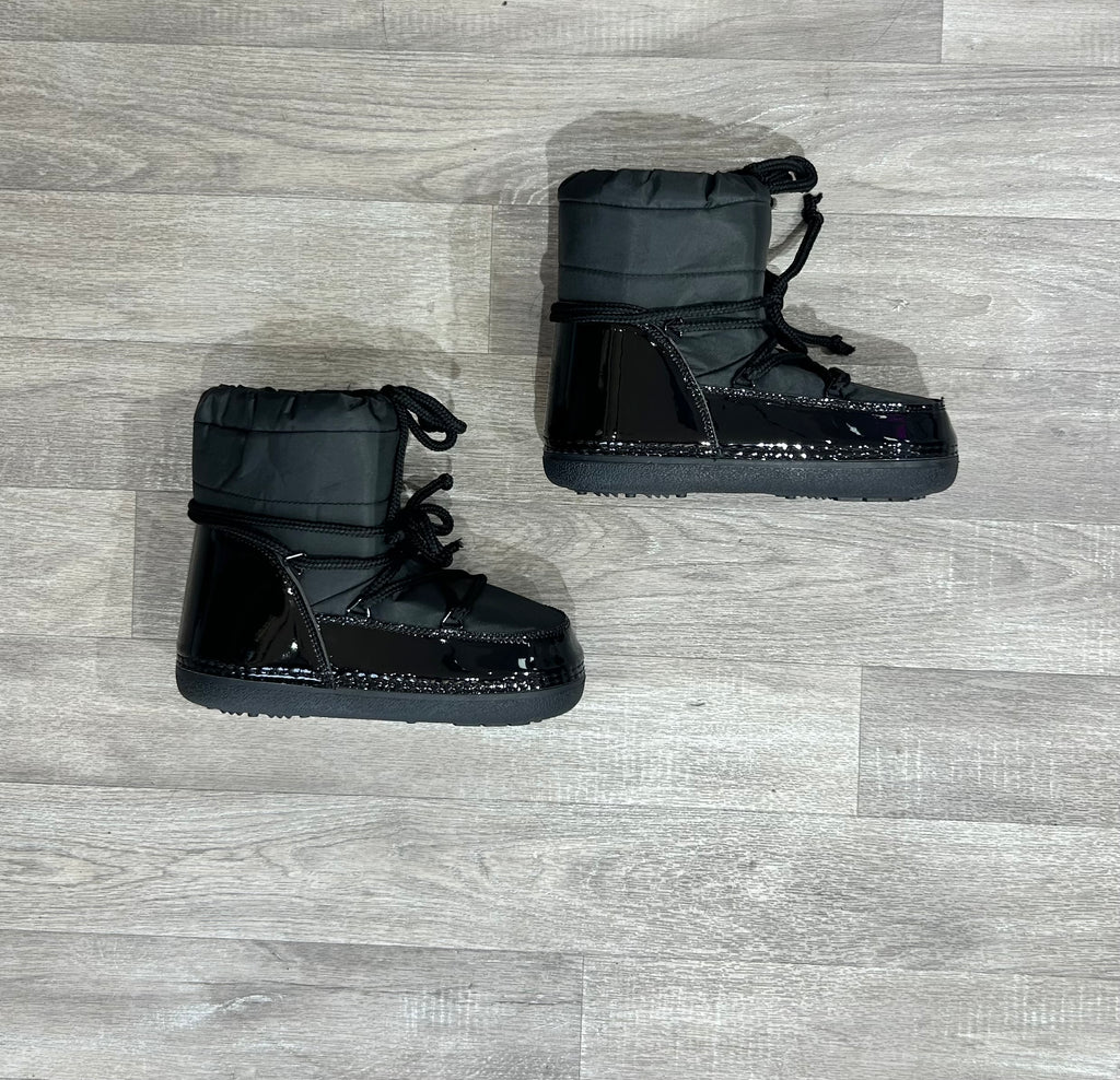 Luxury Laura Jane Paris Snow Boots Black