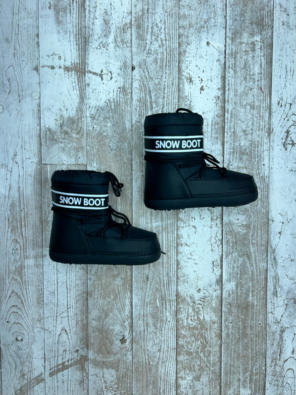 Luxury Limited Edition Short Snow Boots ‘Les 2 Alpes’ Royal Black
